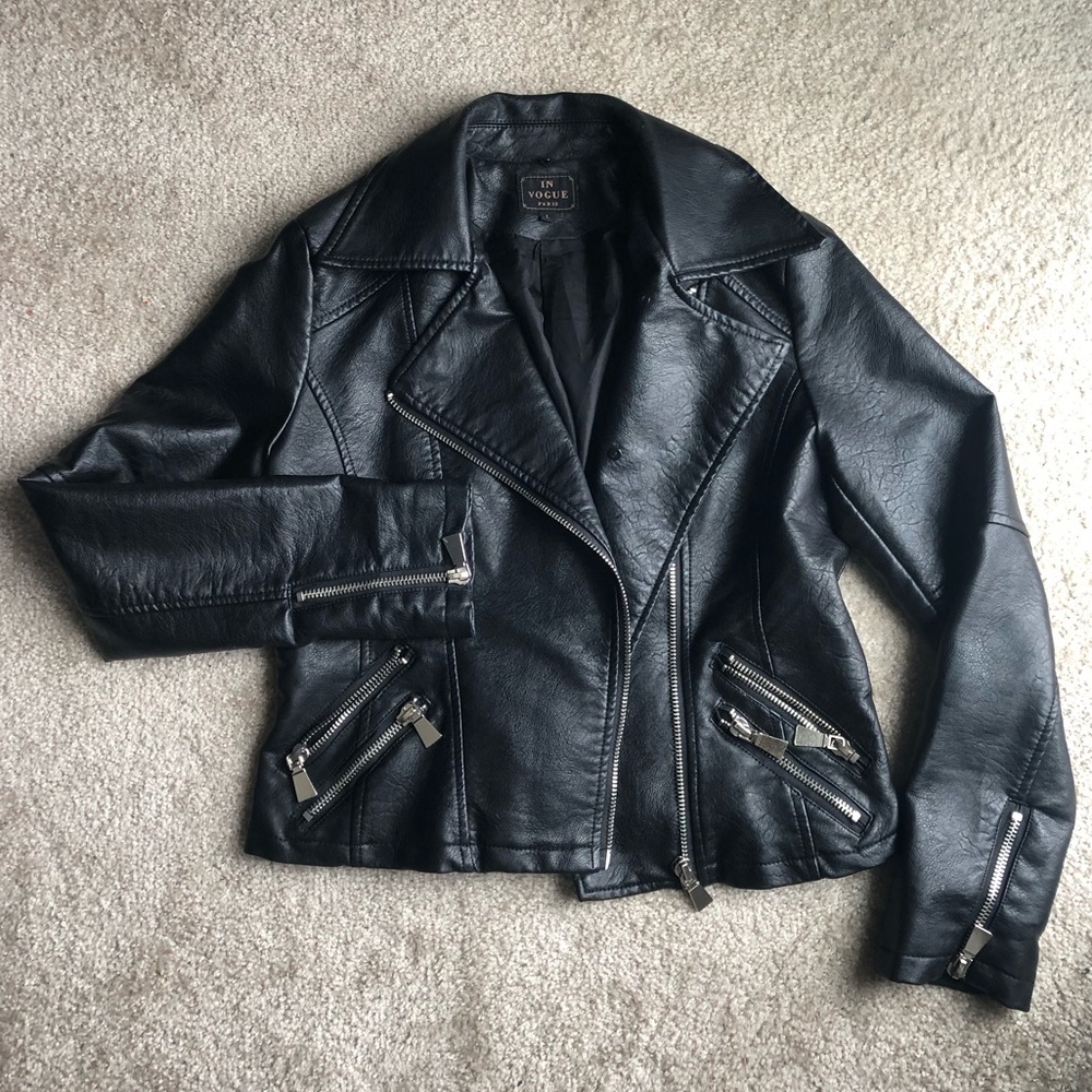 Zippered leather motorcycle jacket